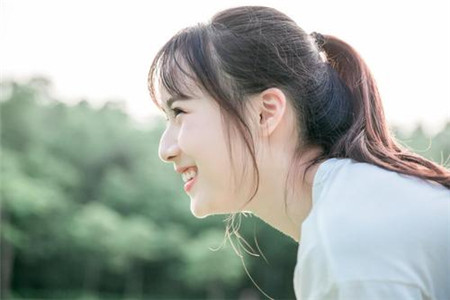 短裤控的妹子最想要的色彩搭配技巧知识，快看过来