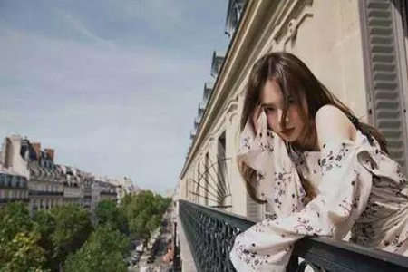 肩膀厚实像汉子？这样做让女性拥有诱人香肩美背