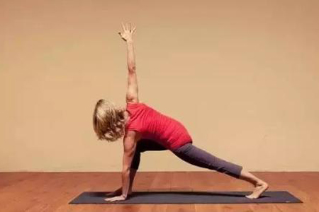 做这三个瑜伽，肠道毒素快速清理