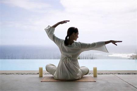 瑜伽并不仅仅是一种减肥，更是一种智慧
