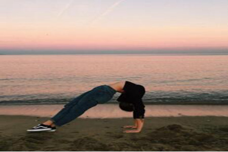 女生大腿为什么变粗可能是缺乏运动 让瑜伽拯救大粗腿