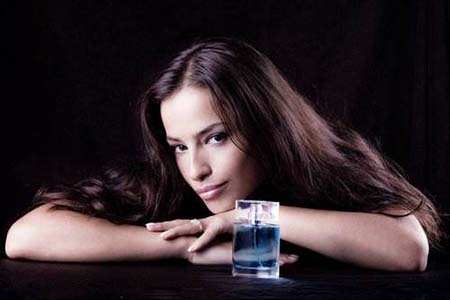 女人用香水三个常识要知道，别闹笑话才好