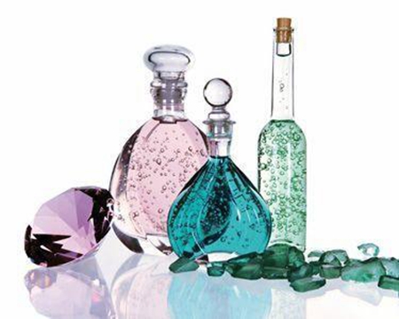 女神们，你可知道目前小众香水更受欢迎了？