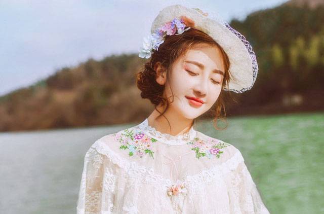 韩国卧蚕妆暗唇妆容 简单易学的化妆教程