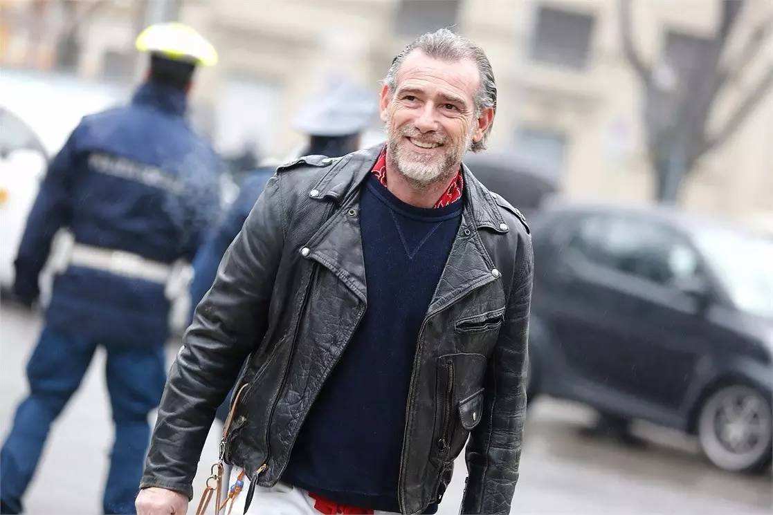 送给父亲的节日礼物 米兰时尚先生的收藏室的古董腕表