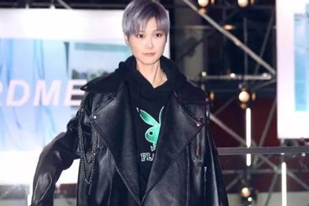 秋冬必囤的百搭实穿卫衣合集 看来卫衣才是本命百搭舒适超减龄