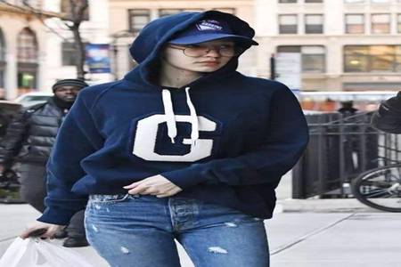 2020秋冬季上衣如何穿的最特别 教你三种服饰搭配法