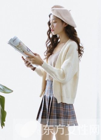 蝙蝠袖上衣如何搭配 蝙蝠袖还原女性慵懒本真