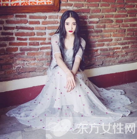 女人装穿衣搭配 被网纱征服中了连衣裙的毒