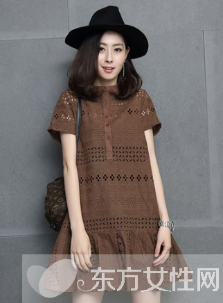 镂空游走全身 恰到好处的性感这么穿就对了