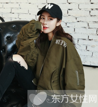 棒球服搭配什么裤子 休闲风棒球服从来没有失误过