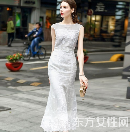 时代女性穿衣打扮 轻熟女第一步从鱼尾裙开始