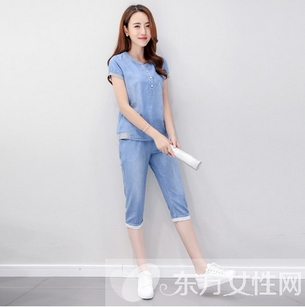 服饰潮流前线 妩媚夏色就爱这一抹浅淡的蓝