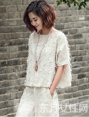 复古风来袭 华贵古风带你感受精致时装的力量