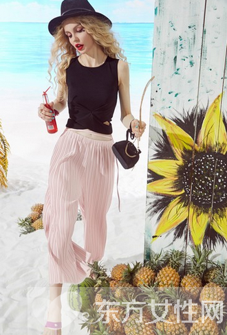 阔腿裤如何搭配上衣 尴尬腿型再也不敢作妖了