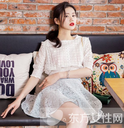 蕾丝美女性感诱惑 热浪再强也挡不住蕾丝的张狂