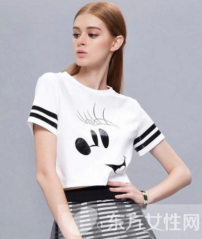 卡通t恤减龄搭配 童心未泯是值得骄傲的事情