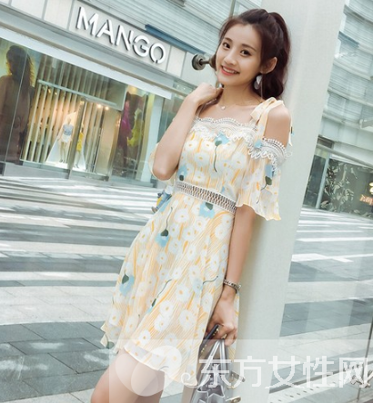 印花吊带裙清凉来袭 打造夏日最亮风景