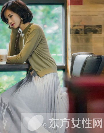 雪纺半身裙搭出迷人好身材 给你更多的变化空间