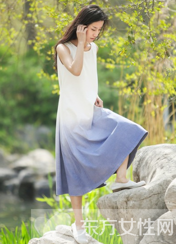 中国风扎染连衣裙 被艺术T台认可的神奇元素