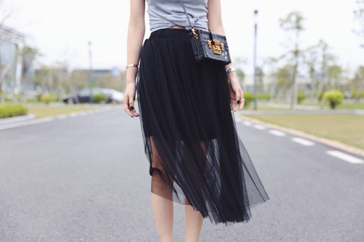 女人装穿衣搭配 被网纱征服中了连衣裙的毒