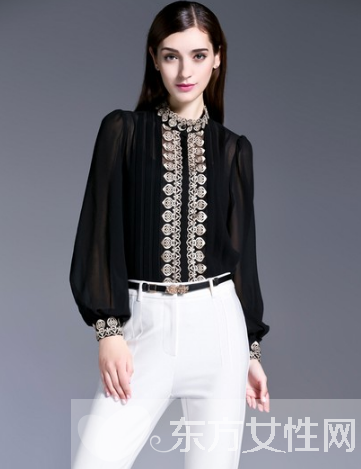 打底衫穿衣搭配 冬日里的小精灵浪漫随行