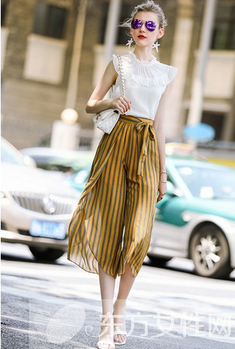 阔腿裤如何搭配上衣 尴尬腿型再也不敢作妖了