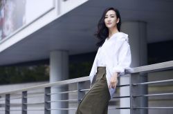 阔腿裤如何搭配上衣 尴尬腿型再也不敢作妖了