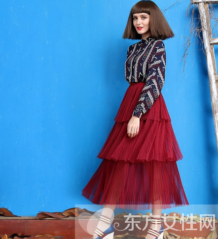 蓬蓬裙搭配什么上衣 长肉&腿型差有它都不怕