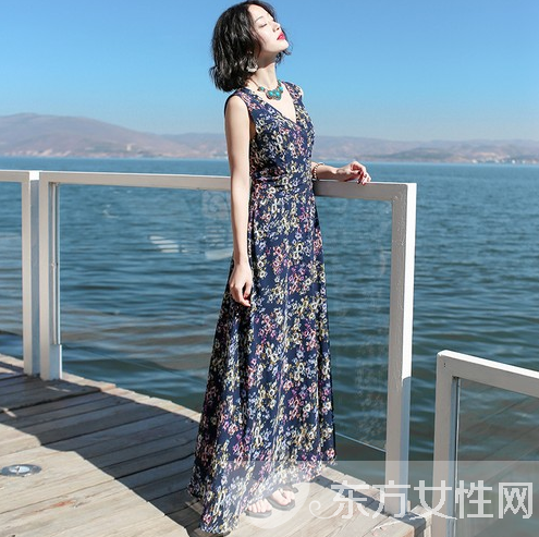 紧身连衣裙搭配方法 小肚腩和大粗腿统统藏起来