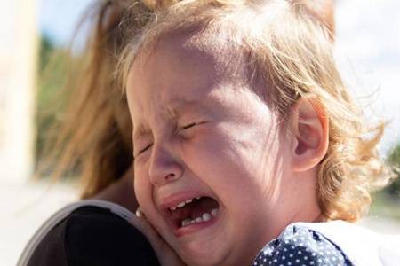 人类幼崽迷惑睡姿图鉴 如何辨别人类幼崽是否在装睡小窍门