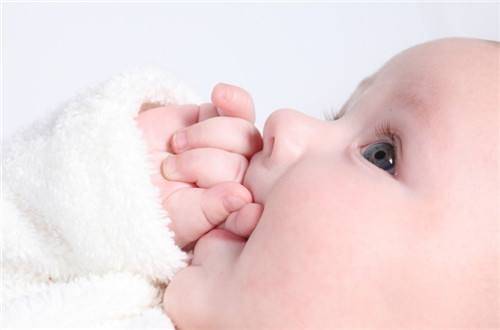 新生儿口腔应如何护理