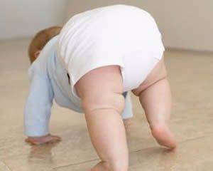 你还在给你的宝宝用这种纸尿裤吗？这样其实对孩子不好