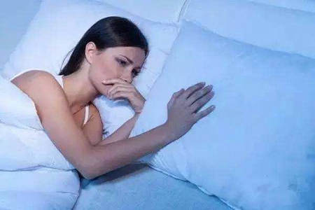 女性阴道出血是怎么回事，妇科病症状要警惕