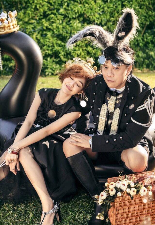 &ldquo;康熙&rdquo;再聚首 小S蔡康永合体登时尚杂志封面