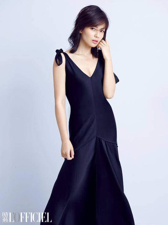 刘涛杂志封面曝光 简约干练显&ldquo;总攻&rdquo;魅力