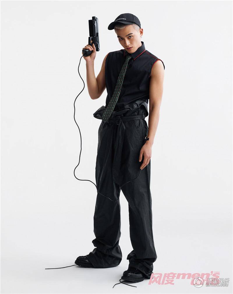 欧豪最新封面写真照 变身双面男票魅力爆表