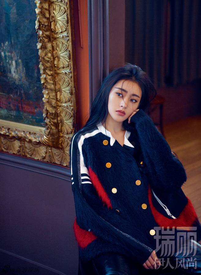 张天爱登杂志双封面 风格多变突破自我