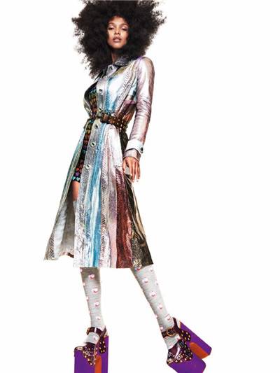 超模Lais Ribeiro杂志封面写真 演绎春装潮流穿搭