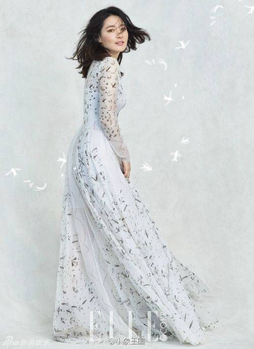 李英爱杂志封面写真曝光 优雅端庄仙气足