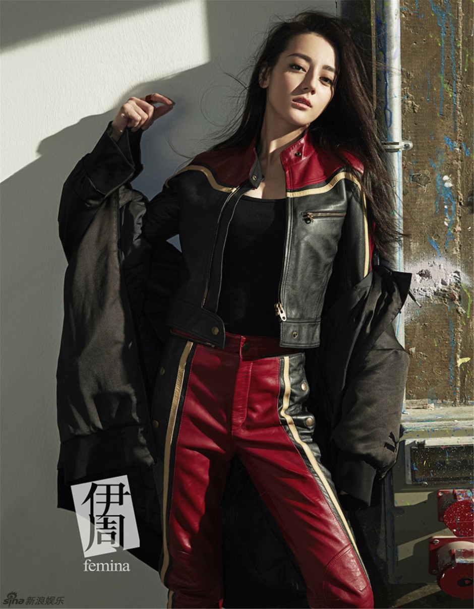 迪丽热巴杂志封面曝光 酷美有范攻气十足
