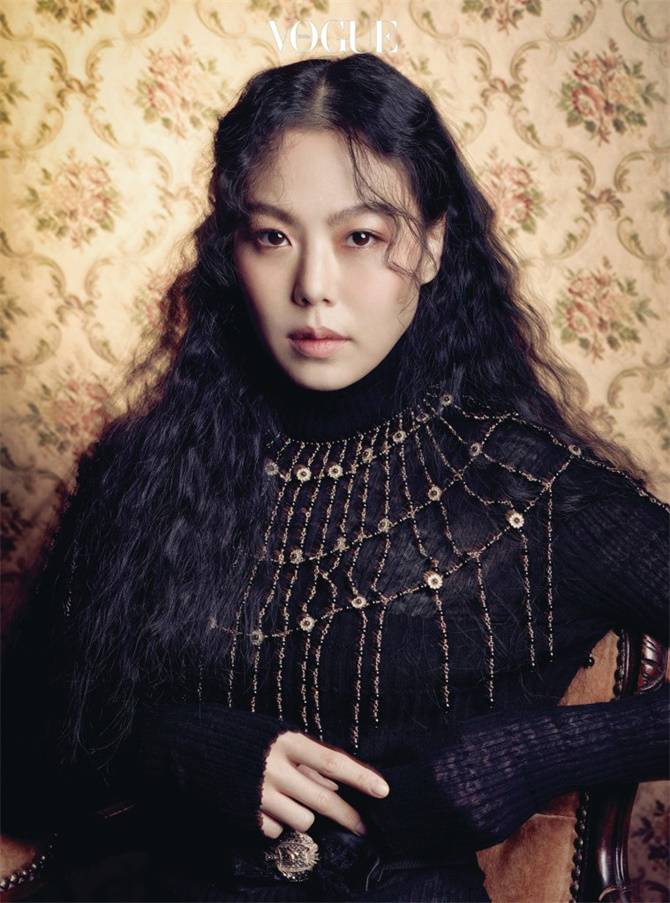 河正宇金敏喜登韩国版《VOGUE》杂志六月刊封面