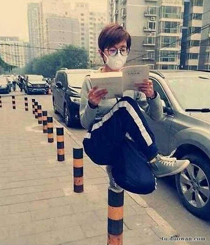 搞笑内涵图之喵星人:我仿佛闻到了小鱼干的味道