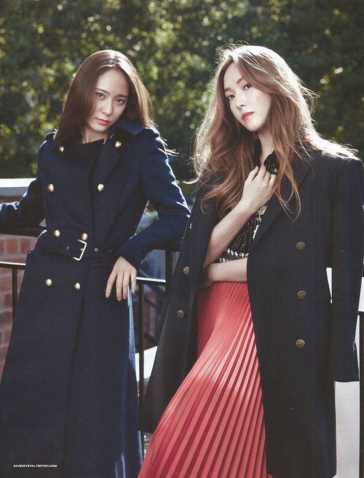 郑氏姐妹最新画报曝光 演绎最美姐妹花