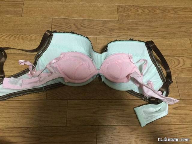 邪恶内涵图片之你第一眼是先看哪里？