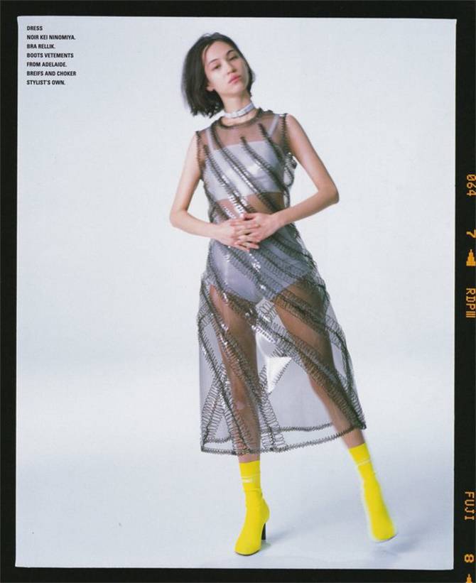 日本女星水原希子性感登《i-D Japan》创刊号封面