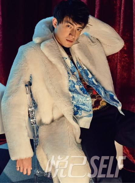 林更新登11月杂志封面 开启霸道型男暖冬模式