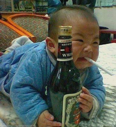 儿童恶搞抽烟图片之我很忧伤