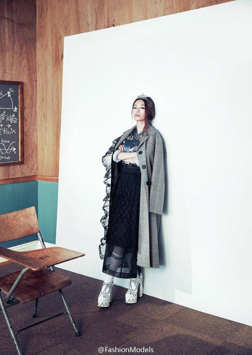 Hebe田馥甄杂志封面照 造型百变展现熟女魅力