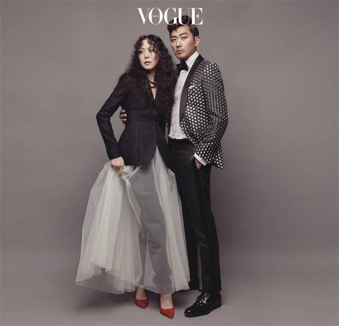 河正宇金敏喜登韩国版《VOGUE》杂志六月刊封面